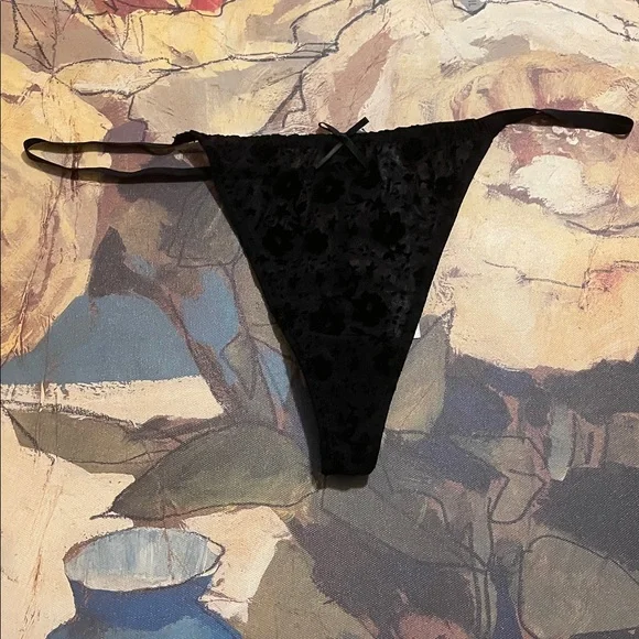 G String - Picture 1 of 4